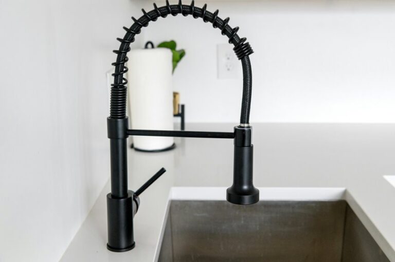 fix delta faucet sprayer