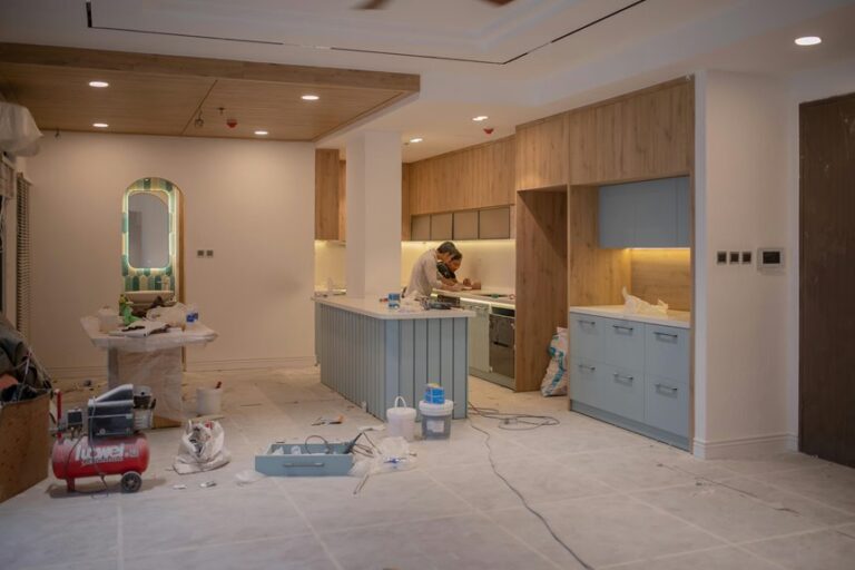 install kitchen cabinet toe kick