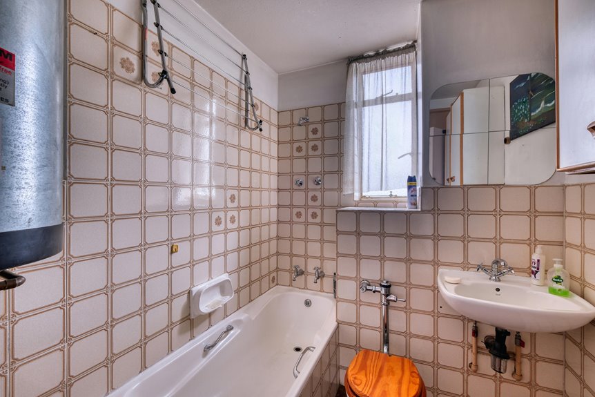possible asbestos in tiles