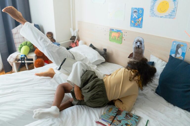 sibling bedroom sharing legality